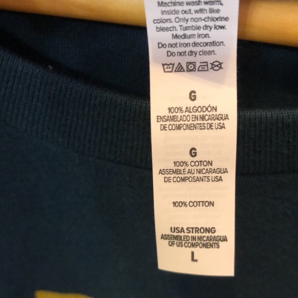 Hold on I see a cat tee - Picture 5 of 8